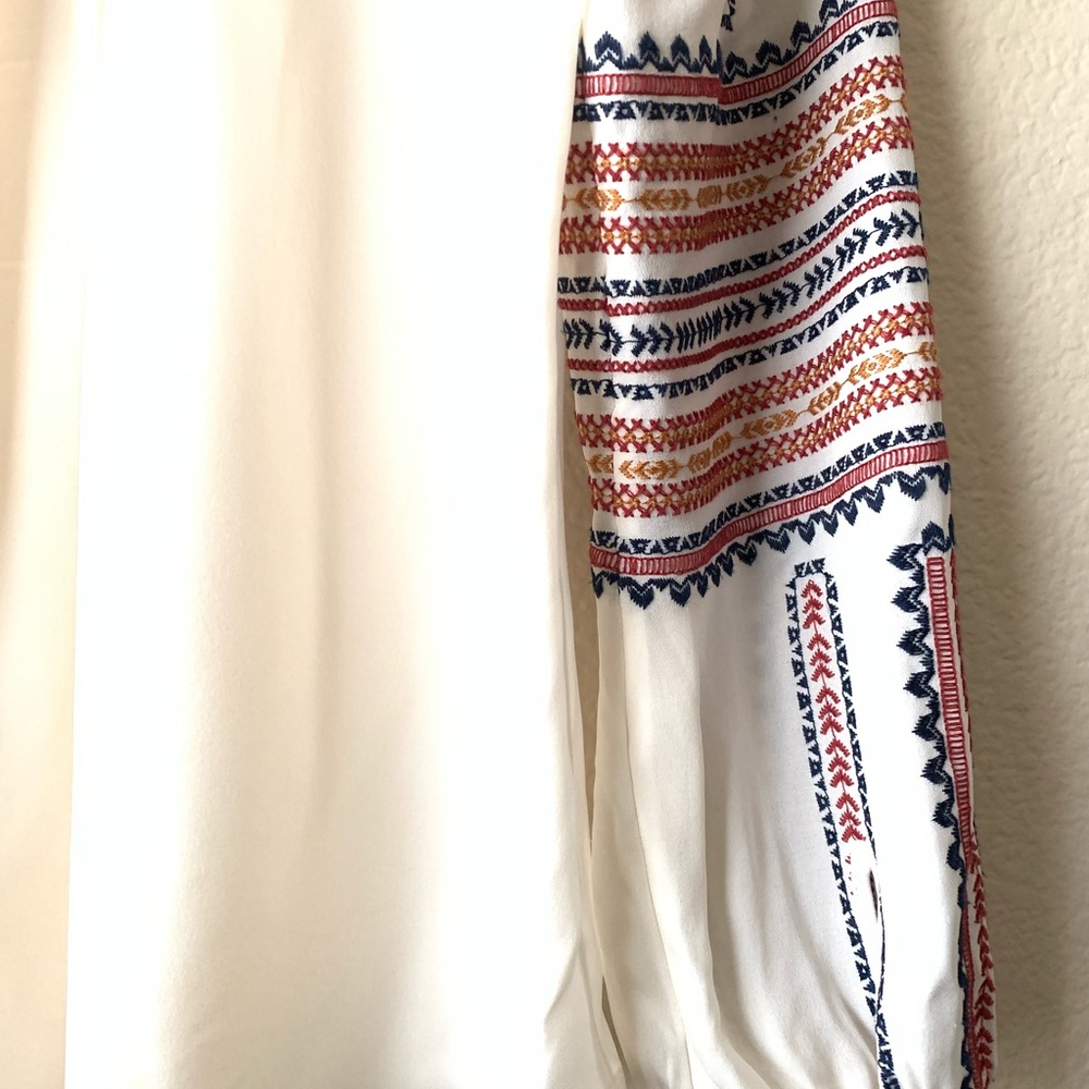 Veronica Beard Cream V-Neck Blouse with Multicolor Embroidered Sleeves - Picture 4 of 6